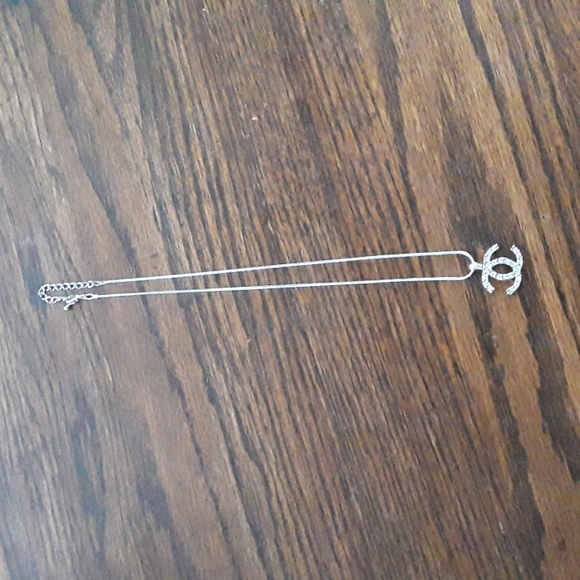 Jewelry - NWT Fashion Inspired Necklace